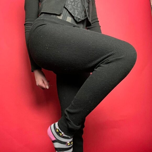 Weekend edition / Black cozy legging sweatpants 🖤🖤​​​​​ - Picture 2 of 5